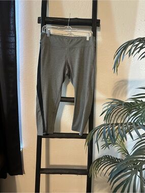 Champion Gray Cropped Leggings with Side Panel